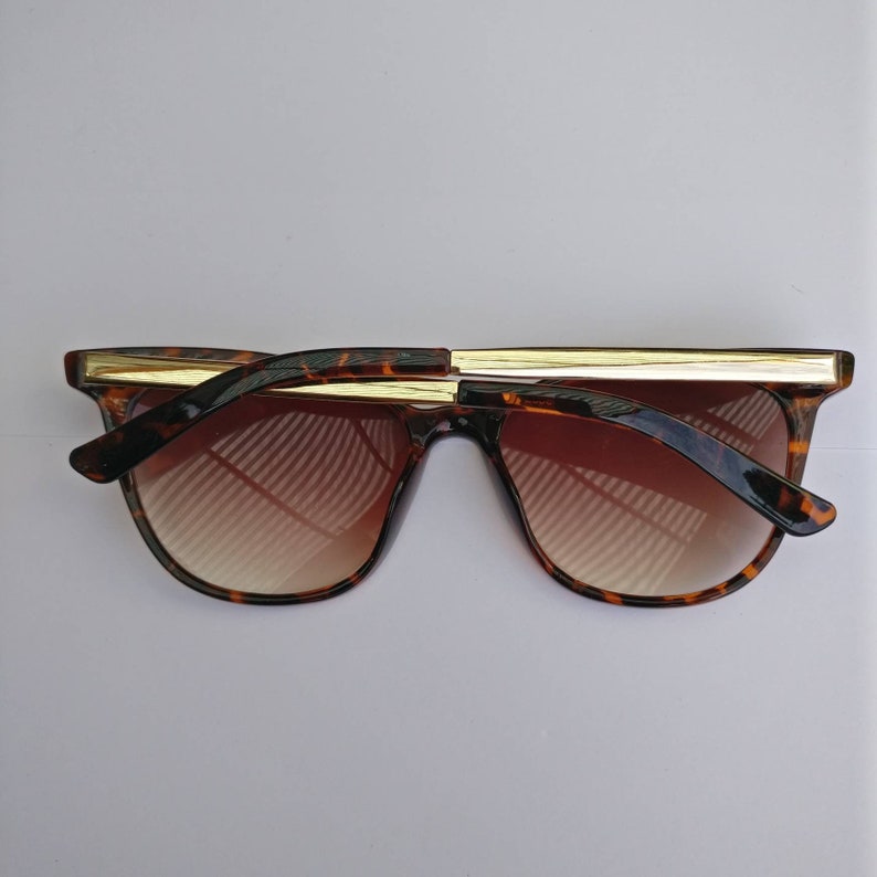 Deadstock Sunglasses tortoise shell UV protected