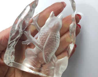 Vintage glass paperweight in shape of owl/ Scandinavian glass art