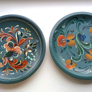 Wooden plate hand painted blue Rosemaling wooden hanging wall plate hand painted Scandinavian design wall decor folk art