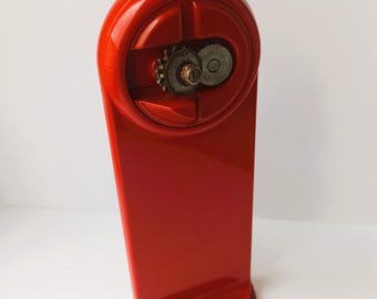 Abrelatas de pared Clara de Nilsjohan Röda, Suecia, 1966