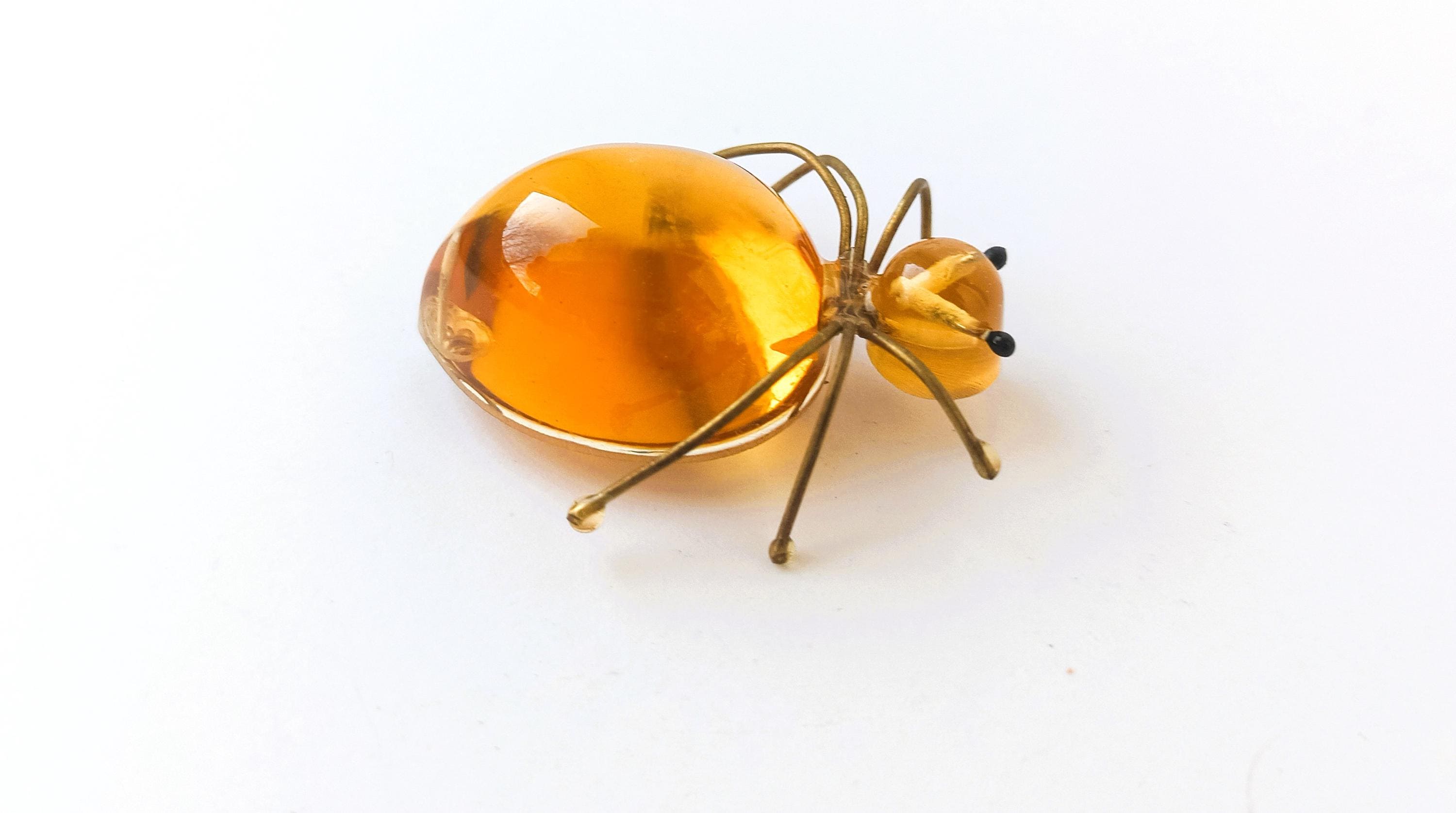 ヴィンテージ琥珀ブローチ ロシアのゴールドトーンの昆虫 - Etsy 日本