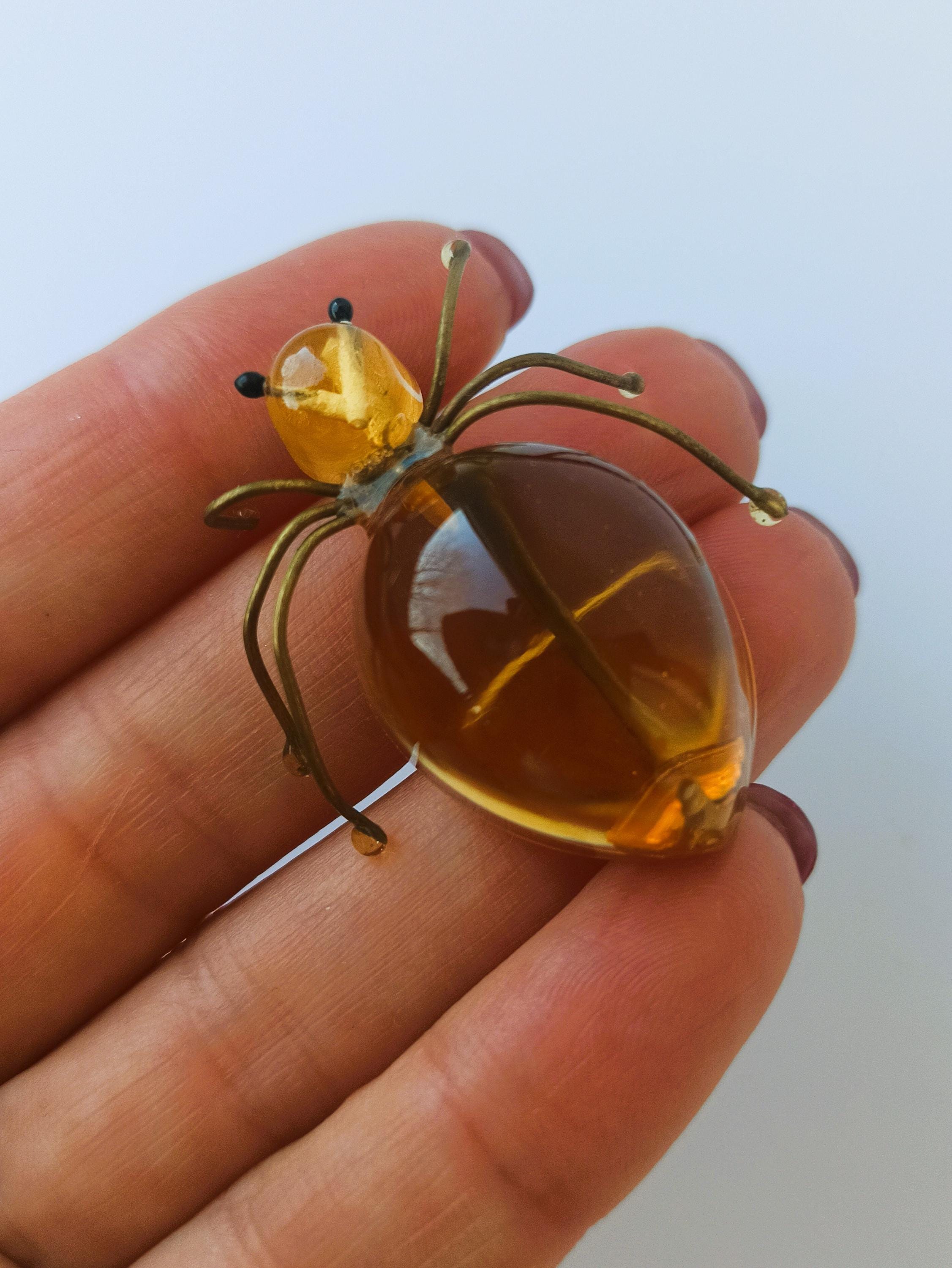 ヴィンテージ琥珀ブローチ ロシアのゴールドトーンの昆虫 - Etsy 日本