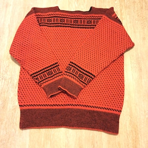 Vintage-Pullover aus norwegischer Wolle, hergestellt in Norwegen / Nordischer Wollpullover / Ethno-Pullover, Größe L/XL