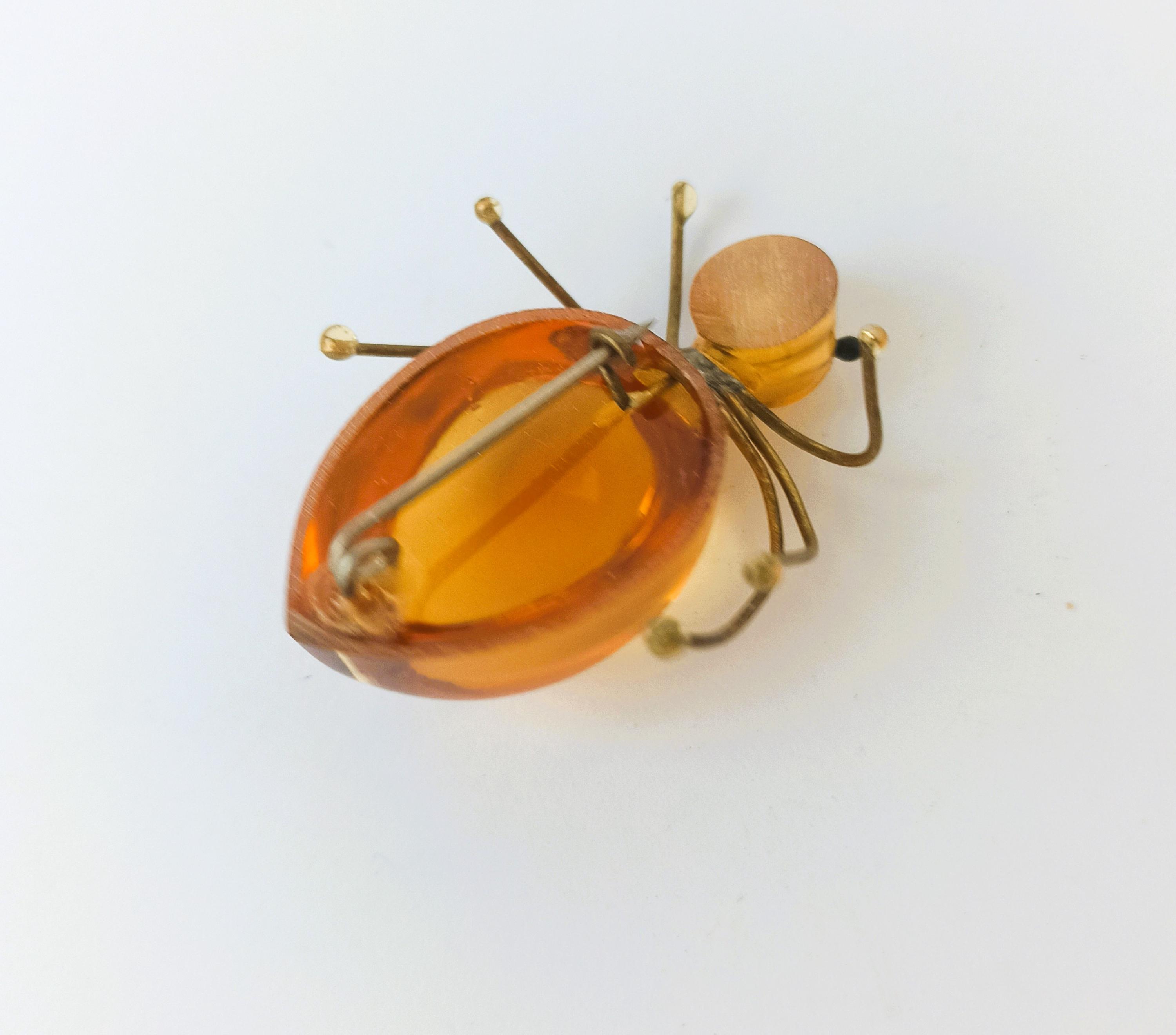ヴィンテージ琥珀ブローチ ロシアのゴールドトーンの昆虫 - Etsy 日本