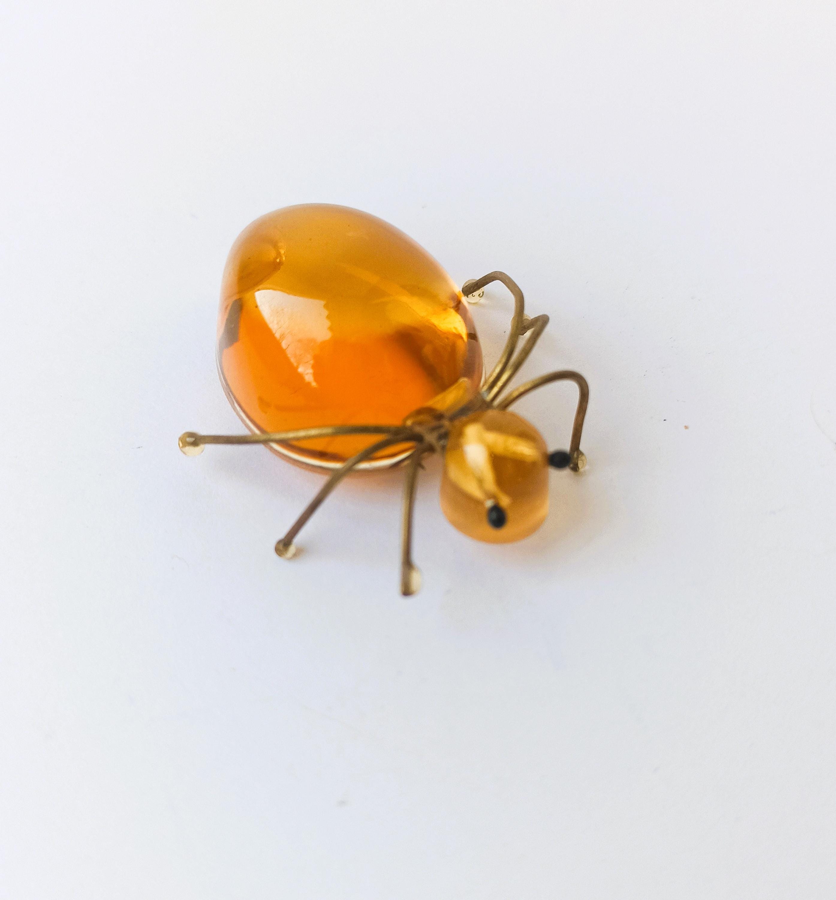 ヴィンテージ琥珀ブローチ ロシアのゴールドトーンの昆虫 - Etsy 日本