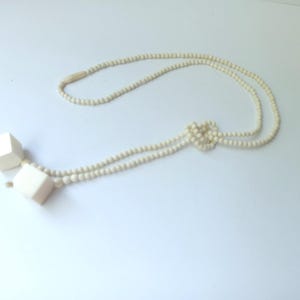 Vintage Lariat/Bone Necklace/Vintage Jewelry/Ethnic Style/Trends