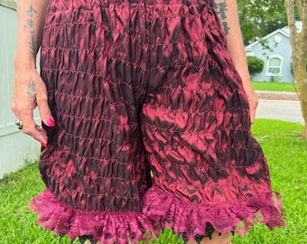 Lacey bloomers for a silly goose.