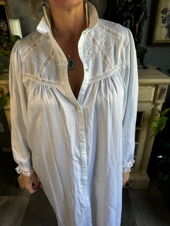 Vintage nightgown