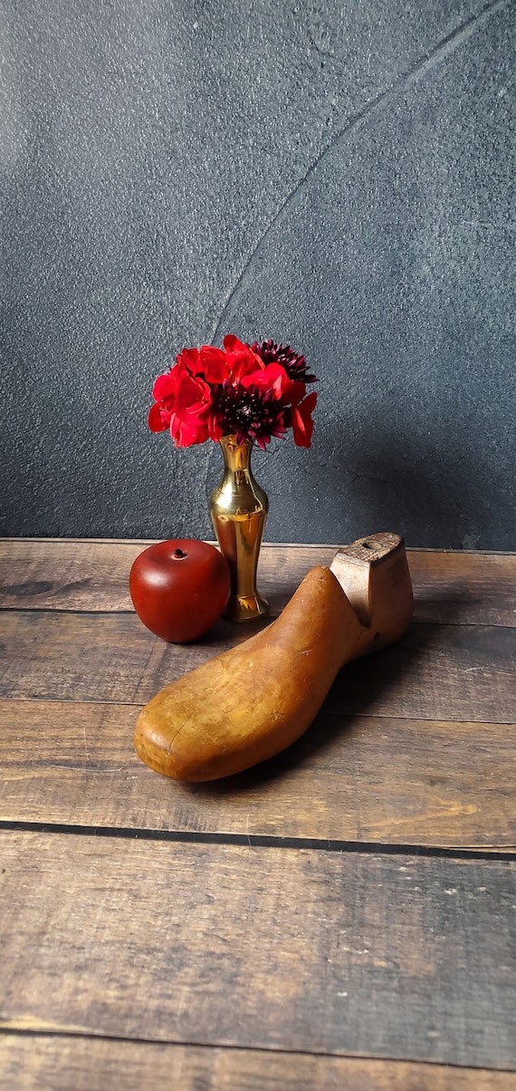 Vintage Wooden Shoe Form/ Wood Shoe Form/  Gentlem