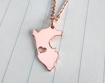 Custom Peru Necklace,Peru Map Necklace,Rose Gold Peru Charm Necklace,Peru Country Necklace,Peru Charm Gift,Peru Shaped Necklace With A Heart