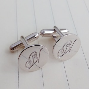 Abotoaduras personalizadas, abotoaduras com duas letras, abotoaduras de casamento, abotoaduras personalizadas com duas iniciais, abotoaduras gravadas, presente do noivo da noiva