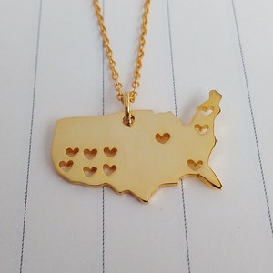 Gold Reise Halskette, US Karte Halskette, Amerika Charm Halskette, Abenteuer Halskette, Welt Halskette, Reisegeschenke, benutzerdefinierte USA Halskette mit Herz