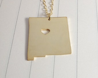 New Mexico staat charme ketting, gouden staat ketting, NM staat ketting, staat gevormde ketting met een hart