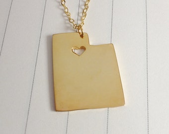 Gold Utah State Necklace,UT State Necklace,Utah State Charm Necklace,State Shaped Necklace  With A Heart