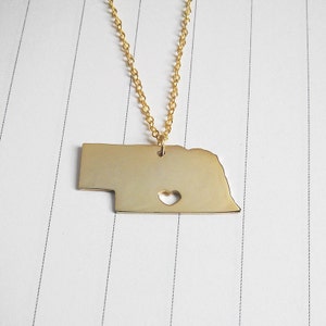 Nebraska Zustand Charm Halskette,NE Zustand Halskette,Silber Nebraska Zustand Halskette,Zustand geformt Halskette mit einem Herz
