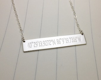 Collar de latitud y longitud, collar de coordenadas de plata, collar de barra con números romanos, joyería de barra horizontal, collar de barra personalizado