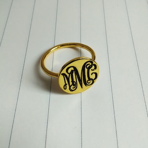 Gouden monogramring, elke initiaal, gepersonaliseerde monogramring, aangepaste ring met 3 eerste monogram, gepersonaliseerd kerstcadeau