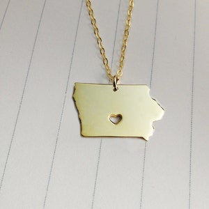IA State Necklace,Iowa State Charm Necklace,Gold Iowa State Necklace,State Shaped Necklace  With A Heart