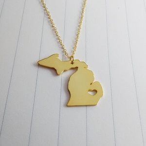 MI State Necklace,Michigan State Charm Necklace,Gold Michigan State Necklace,State Shaped Necklace  With A Heart