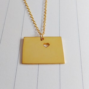 CO State Necklace,Gold Colorado State Necklace,Colorado State Charm Necklace,Colorado Map Necklace,State Shaped Necklace  With A Heart