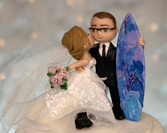 Figurka na tort weselny Surfer ze zwierzakiem