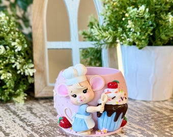Whimsical Baker Mouse Pencil Holder Organizer Handmade Fantasy Kitchen Decor Cupcake Dessert 3D Printed