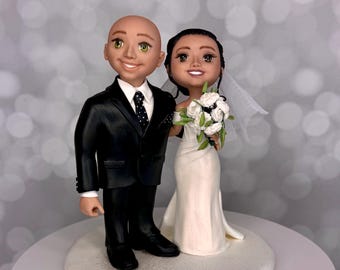 Ręcznie wykonana figurka na tort weselny: Zimna porcelana, Panna Młoda i Pan Młody