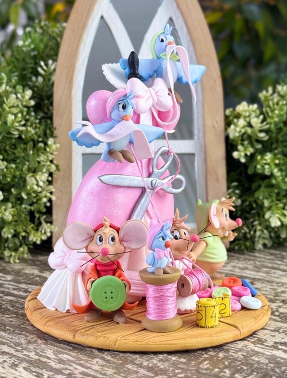 mouse in princess dress Princess Dress With Birds and Mice, Party Decorations for Any Occasion