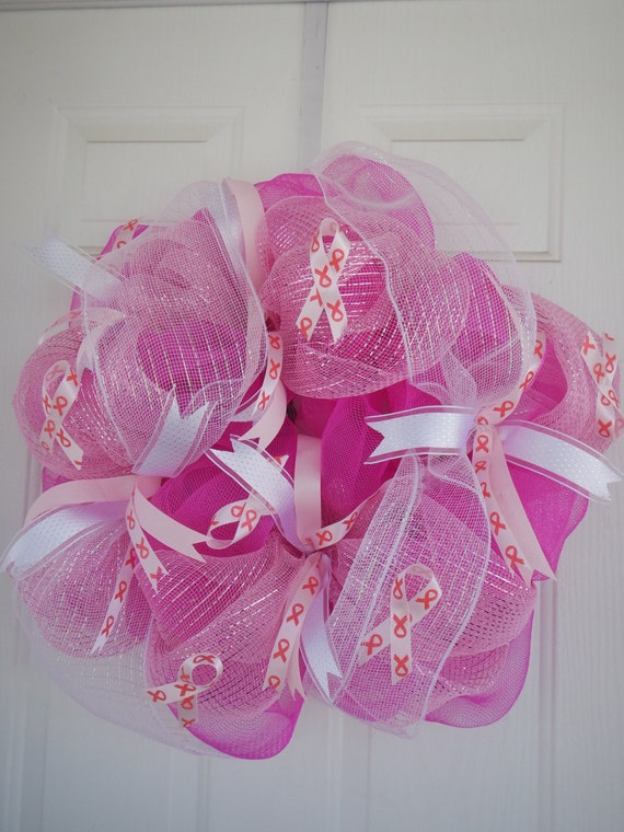 Items similar to Handmade Wreaths for Decorating Homes on Etsy