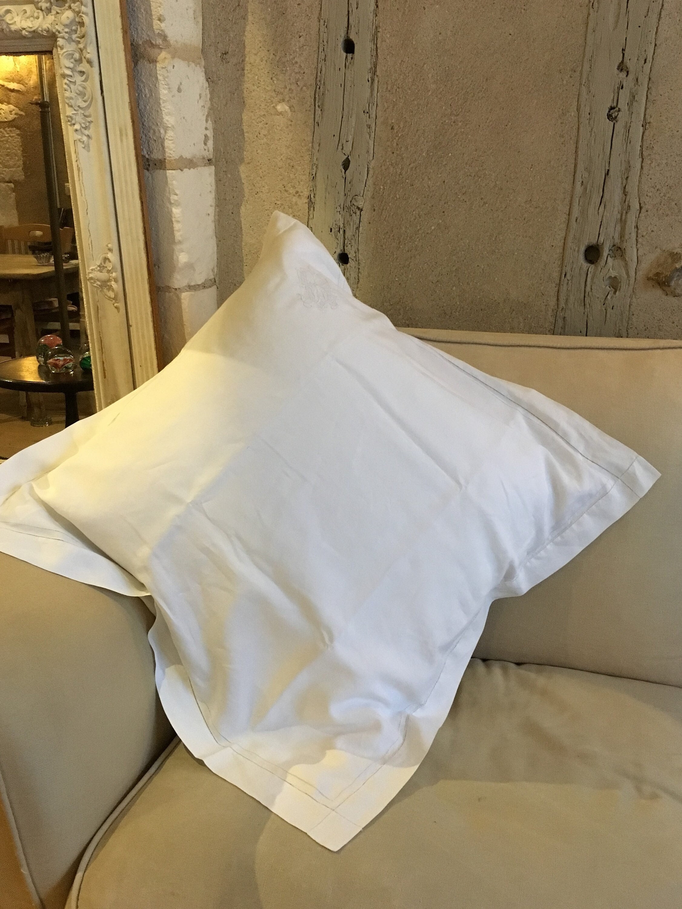 Taie d'oreiller Blanche/Français Antique Pure Linen, Fil de Lin, avec Monogramme B M