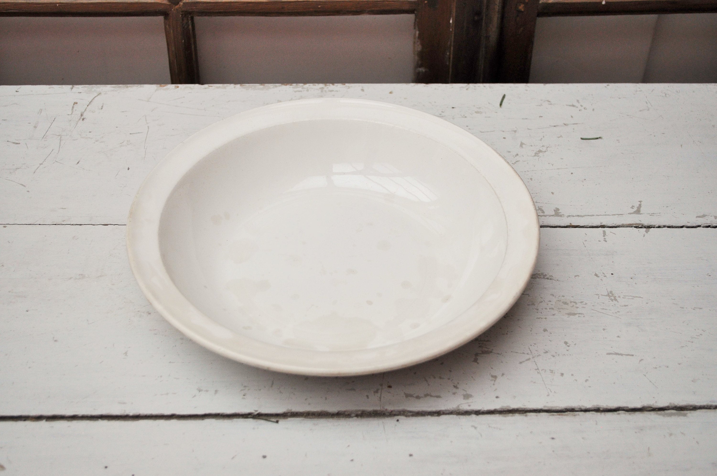 Blanc Français Antique Round Hollow Platter Creil Montereau