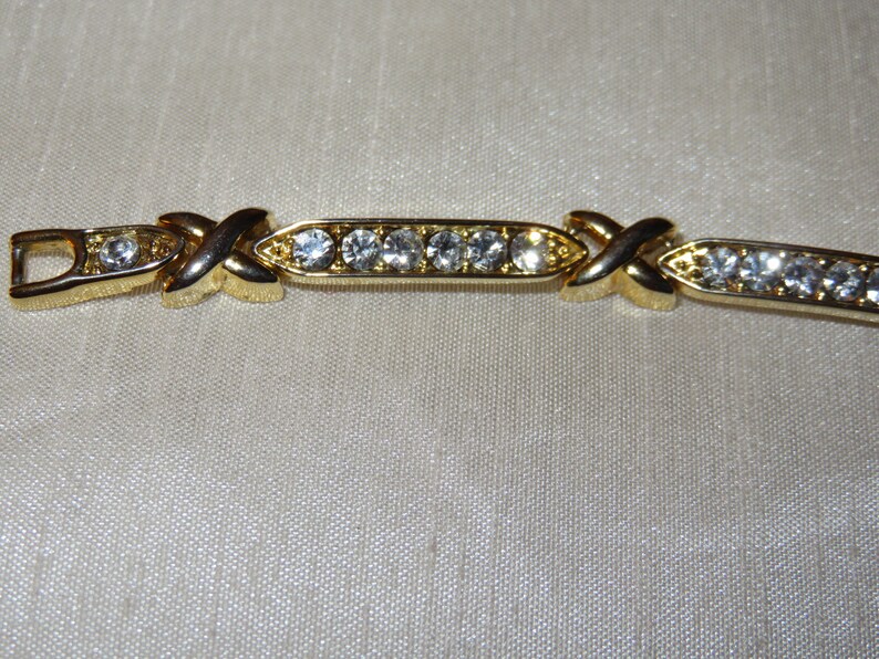 Vintage diamente gold tone link bracelet