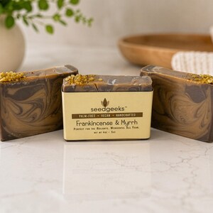 Frankincense & Myrrh Handmade Soap – Vegan Cold Process Bar with Shea Butter, Holiday Scent, Unisex imagem 3