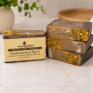 Frankincense & Myrrh Handmade Soap – Vegan Cold Process Bar with Shea Butter, Holiday Scent, Unisex imagem 6