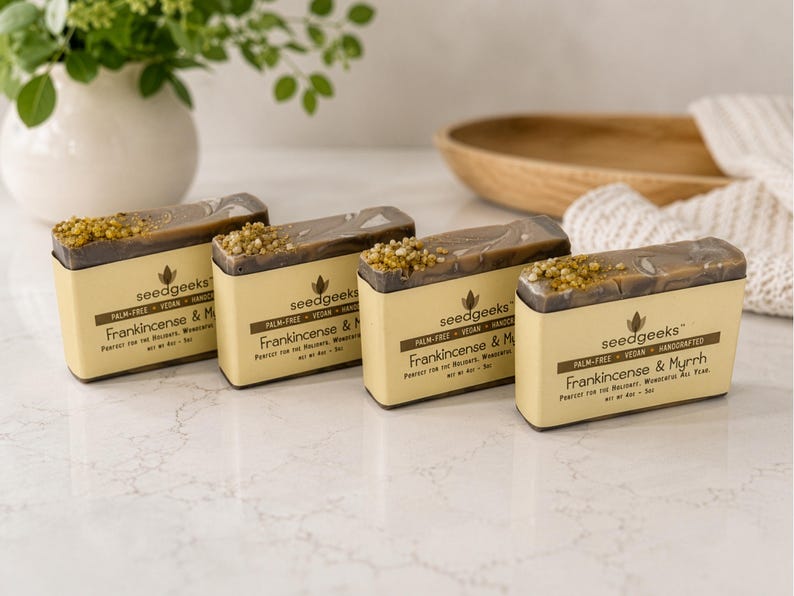 Frankincense & Myrrh Handmade Soap – Vegan Cold Process Bar with Shea Butter, Holiday Scent, Unisex imagem 4