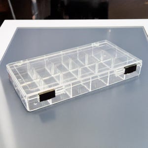 Clear 18 Compartment Storage Box with Hinged Lid for Crafts/Beads/Jewellery/Embroidery/Charms/Small Parts - Plastic Organiser Case