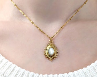 Collier minimaliste pendentif goutte nacre pour femme, bijou pierre naturelle blanche, bijoux boho, collier blanc et or, cadeau pour elle