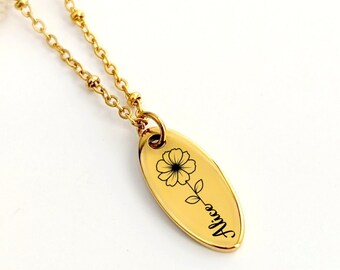 Collier personnalisé médaille ovale gravée fleur de naissance et prénom pour femme