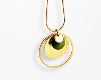 Collier or bohème vert kaki pendentif laiton et chaîne acier inoxydable pour femme
