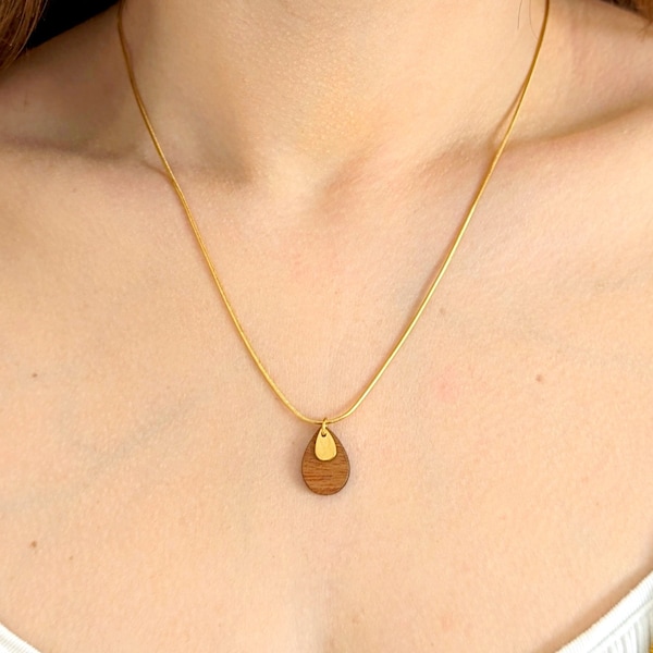 Collier pendentif goutte en bois et acier doré pour femme, cadeau fait main, cadeau pour elle, bijoux fantaisie bois, collier bois et or