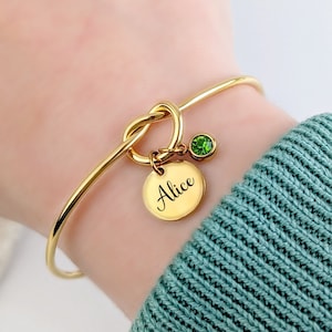 Personalized medal and birthstone bracelet, engraved name bracelet, mom gift, godmother bracelet, birth gift, baby shower