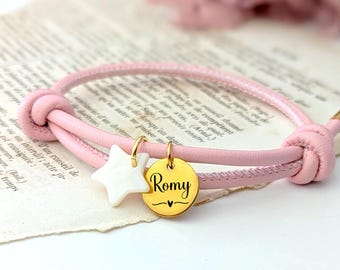 Bracelet personnalisé en cuir réglable et médaille gravée pour femme