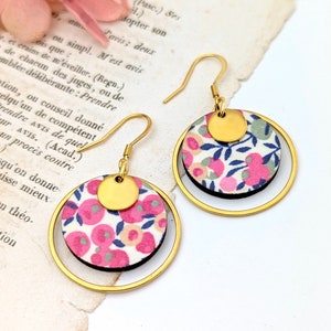 Orecchini in legno con fiori rosa per donna, orecchini in tessuto Liberty, regalo originale per la mamma, regalo per lei