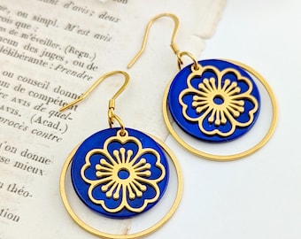 Boucles d'oreilles Fleur et nacre bleu roi pour femme