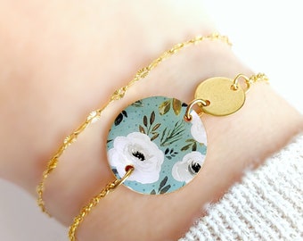 Bracelet boho vert d'eau et fleur blanche pour elle femme