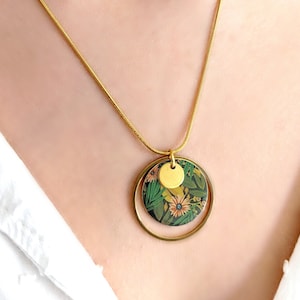 Tropical pendant necklace for women, resin jewelry, jungle chic, gift for her, handmade costume jewelry, tropical chic jewelry