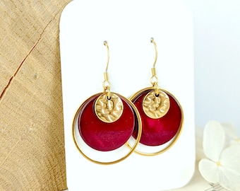 Boucles d'oreilles rouge foncé en nacre et acier inoxydable pour femme, bijou grenat, cadeau fait main, cadeau pour elle, bijoux fantaisie