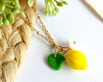Collier pendentif citron jaune en verre pour femme