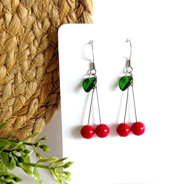 Boucles d'oreilles femme cerises rouge, bijoux été femme, boucles d'oreilles fantaisie, cadeau pour elle, bijou fruits en verre