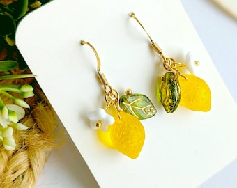 Boucles d'oreilles femme citrons jaunes et feuilles en verre transparent